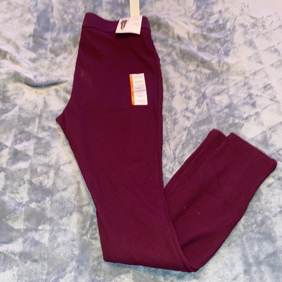 NWT’S High Rise Burgundy Ribbed leggings Stretch Fitted Size Medium M 8-10 - Picture 4 of 7